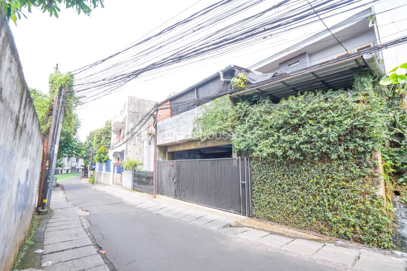 Jalan Kebagusan II No.17A Jakarta Selatan