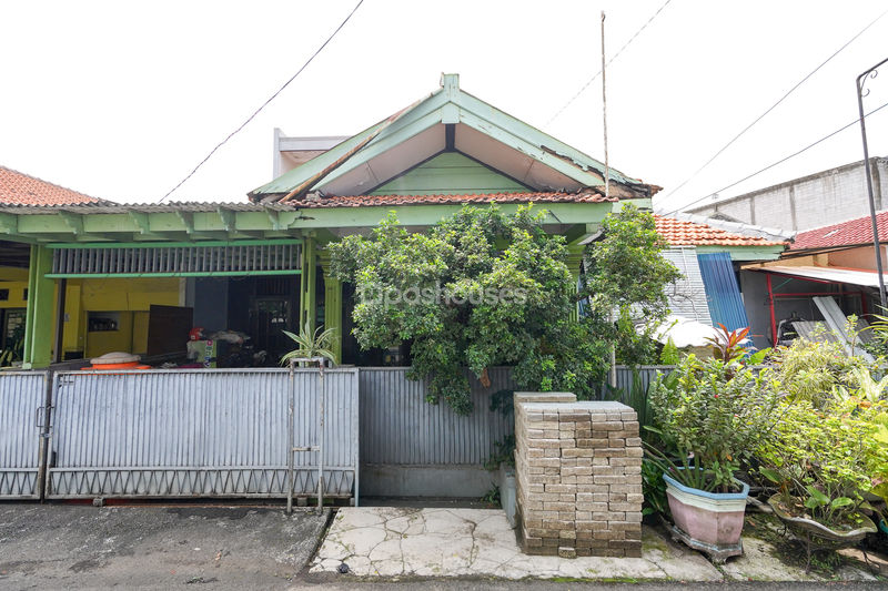 Komplek Pusbinal Blok B6