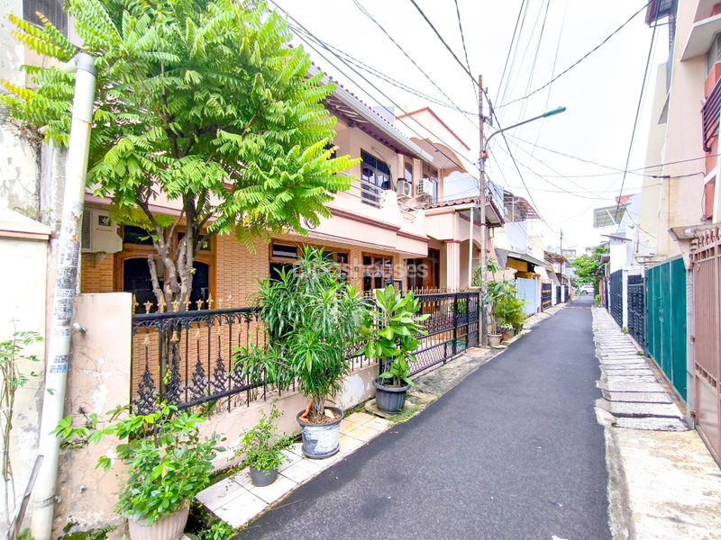 Jalan Tanjung Duren Selatan 2