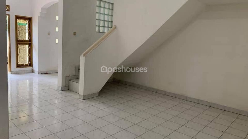 Jalan Edelweis Tengah Blok B1