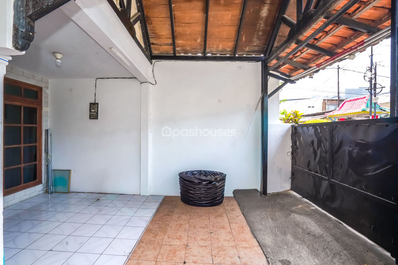 Jalan Pakarena Raya Depok