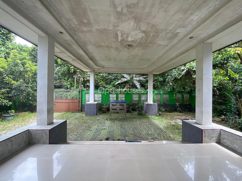 Jalan Kantor Kelurahan Sasak Panjang No.24