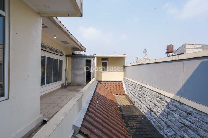 Jalan Abdul Majid Raya
