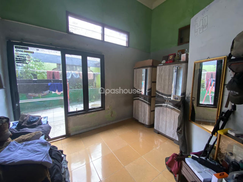 Jalan Kantor Kelurahan Sasak Panjang No.24