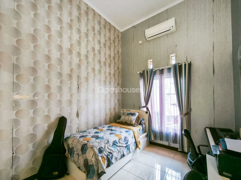 Erfina Kencana Regency Cluster Taman EK Playground No.18