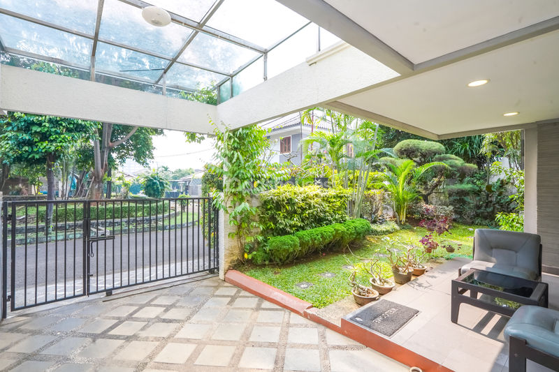 Komplek Tanjung Barat Indah Blok U No.8
