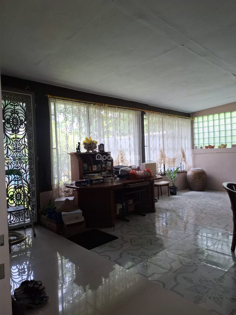 Jalan Bukit Topaz Golf