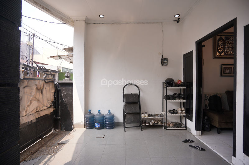 Vila Mutiara Gading 2