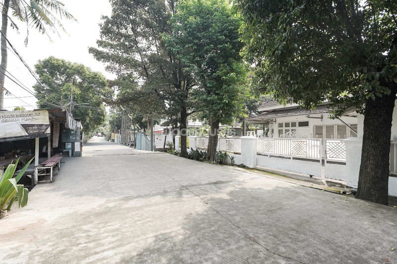Jalan Manunggal II No. 8B, Komplek Kodam Jatiwaringin
