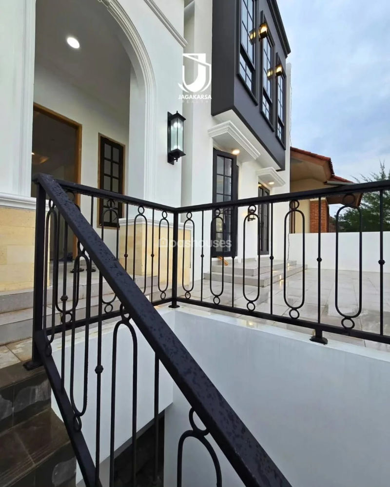 Jalan Warung Sila Jagakarsa