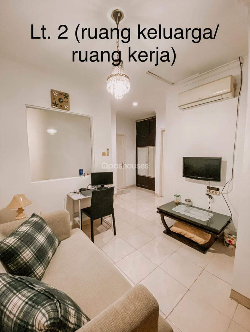 Perum Puri Laras 2
