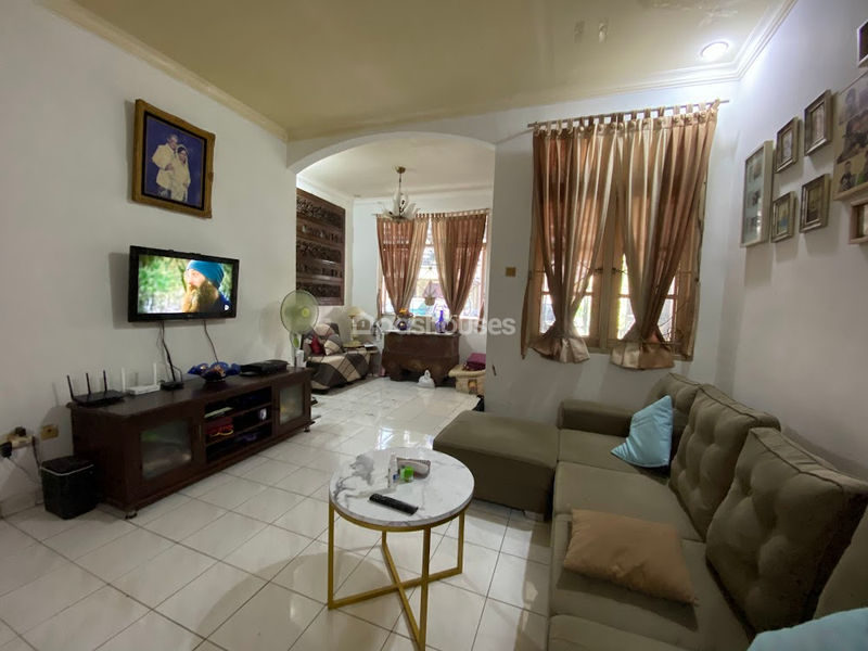 Legenda Wisata Zona Colombus