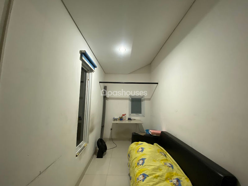 Perumahan The Royal East