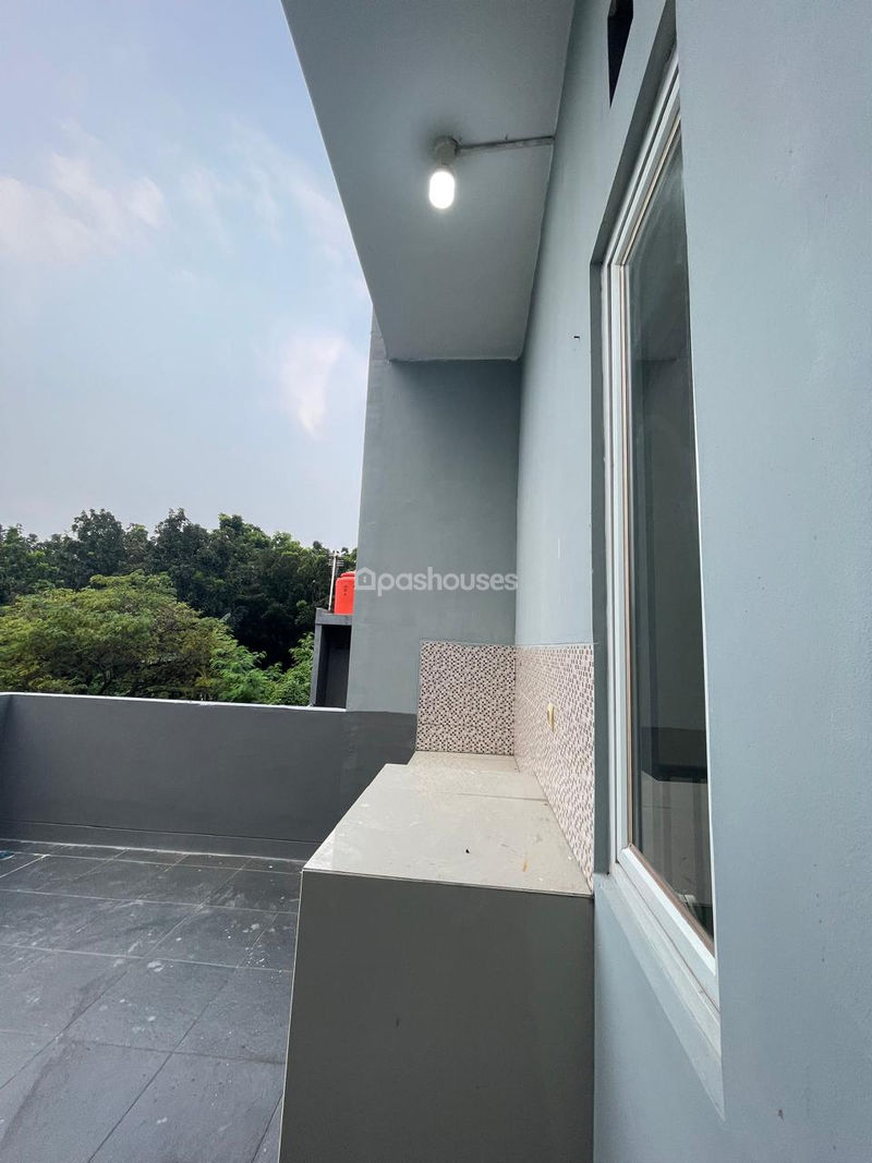 Perumahan Imperial Gading Blok H1 No.12