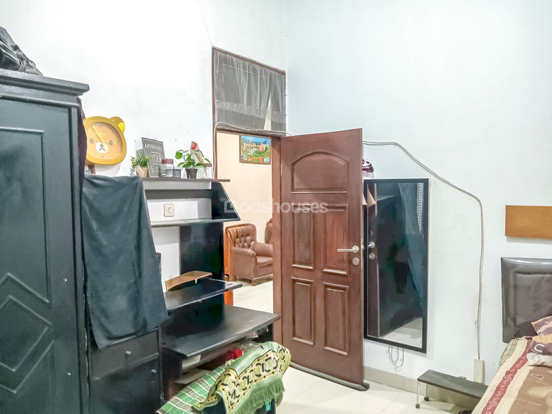 Jalan Desa Jabon Mekar No.102