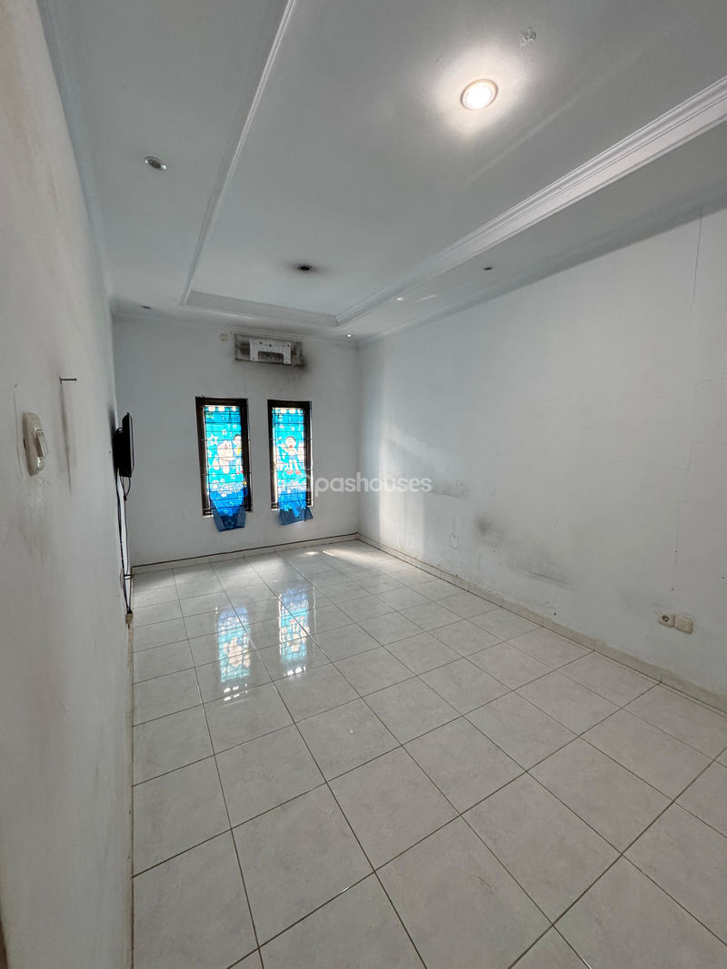Jalan Flamboyan Blok B8