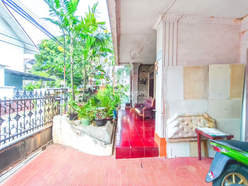 Jalan Markisa Blok E1 No.20-21 Cipayung