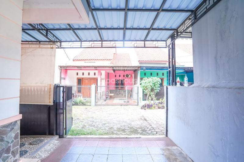 Jalan Rawa Maya 1