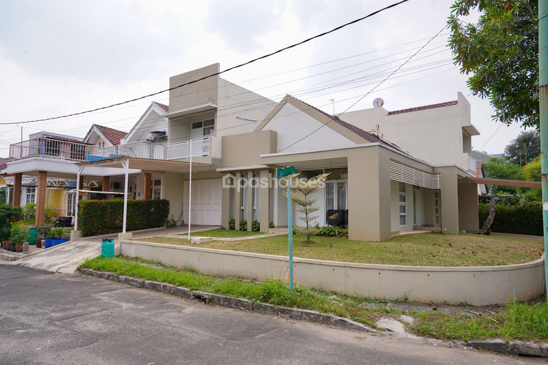 Lippo Cikarang Meadow Green