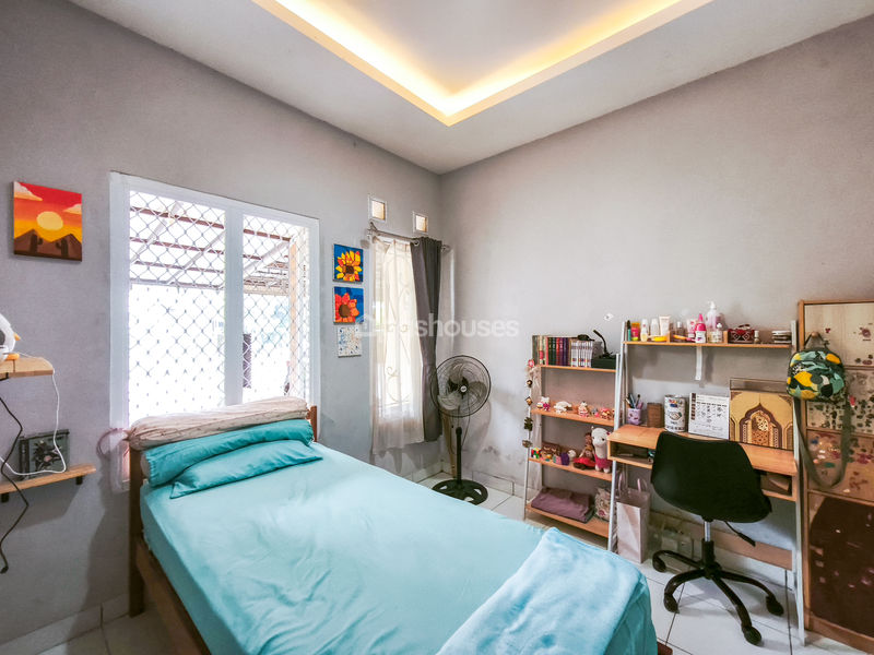 Cilebut Residence 1 Cluster Bougenville Blok I1 No.12