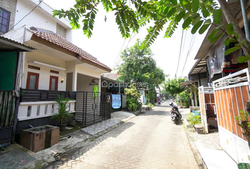 Bekasi Timur Regency Cluster Malachite Blok M8/32