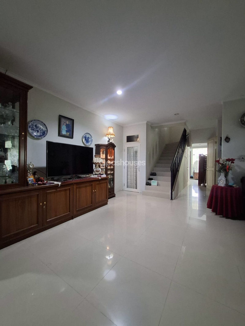 Jalan Bukit Topaz Golf