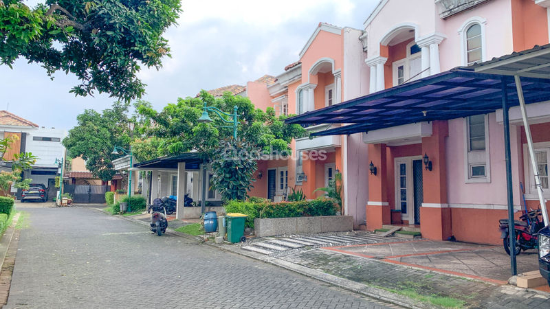 Raffles Hills
