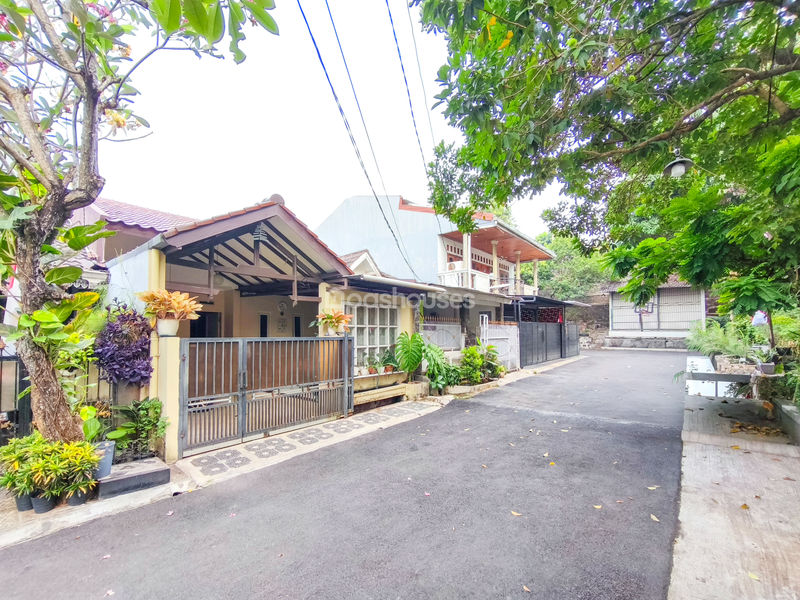 Jalan Villa Dago Tol, Blok D11 No.17