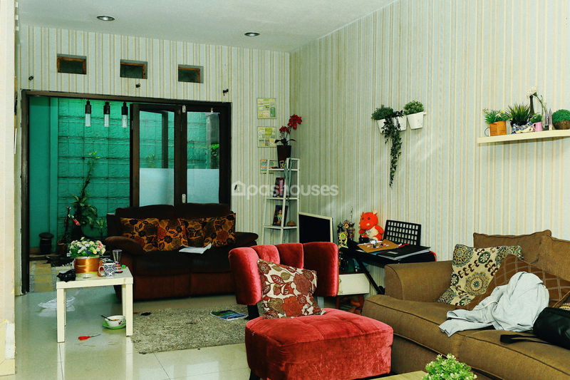 Greenwoods Residence