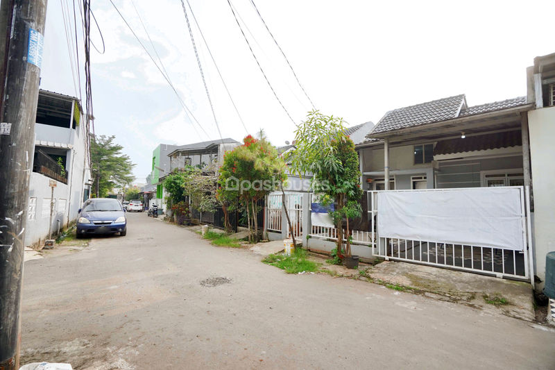 Jalan Flamboyan