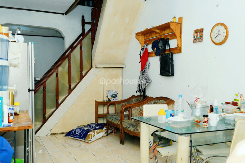 Komplek SBS Jl.Bengawan Solo Raya Blok B