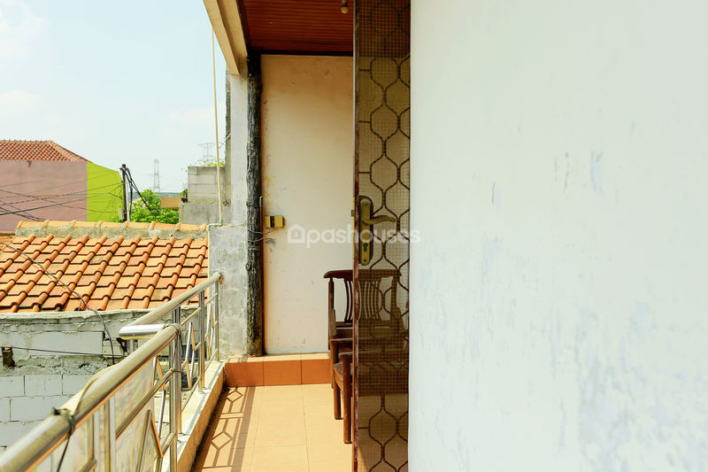 Komplek SBS Jl.Bengawan Solo Raya Blok B