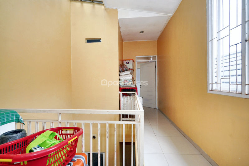 Metland Cileungsi Cluster Violetta