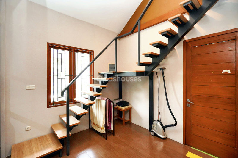 Villa Mutiara Gading 2 Cluster Alamanda