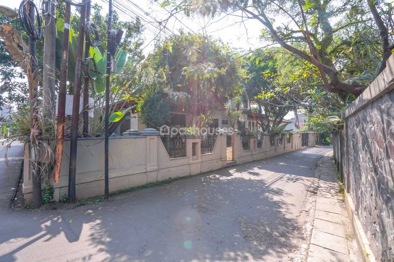 Jalan Sarinembah No.10 Depok