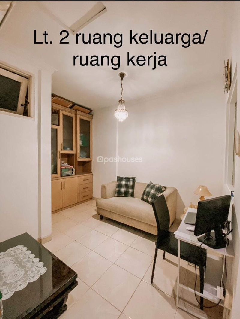 Perum Puri Laras 2