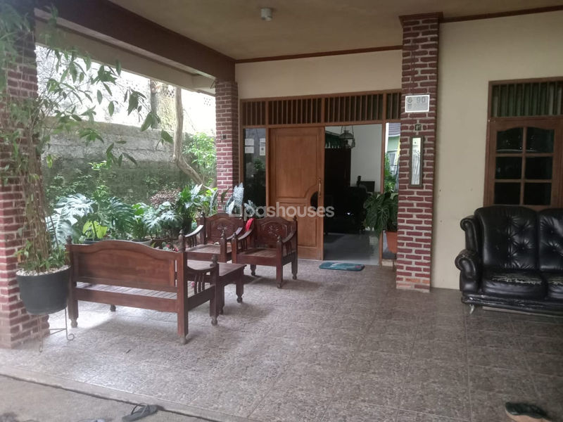 Jalan Raya Tana Baru Depok