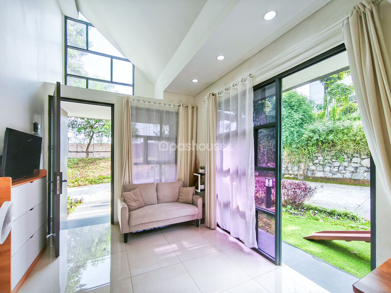 Cluster Golden Cikeas 