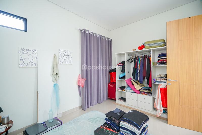 Naira Residence