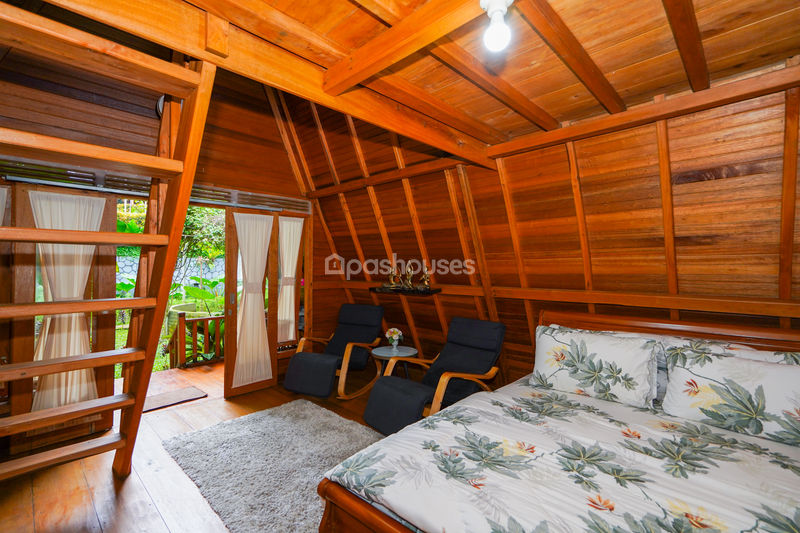 Villa Saung Ibu Bogor