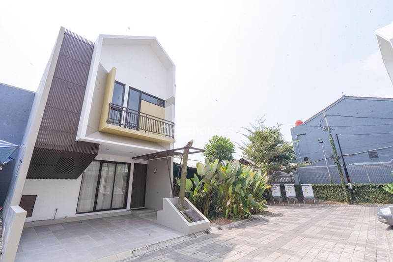 Perumahan Araya Living Cilangkap