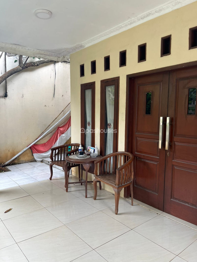 Jalan Gelora 5 Pondok Kacang Timur