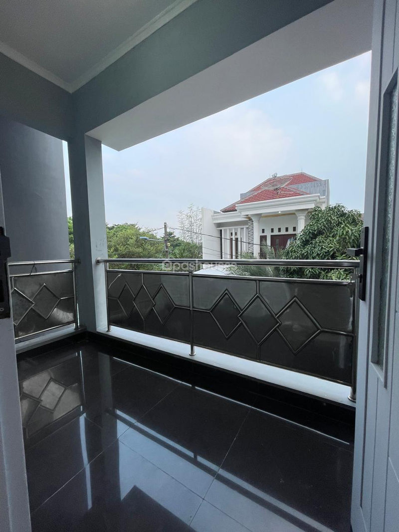 Perumahan Imperial Gading Blok H1 No.12