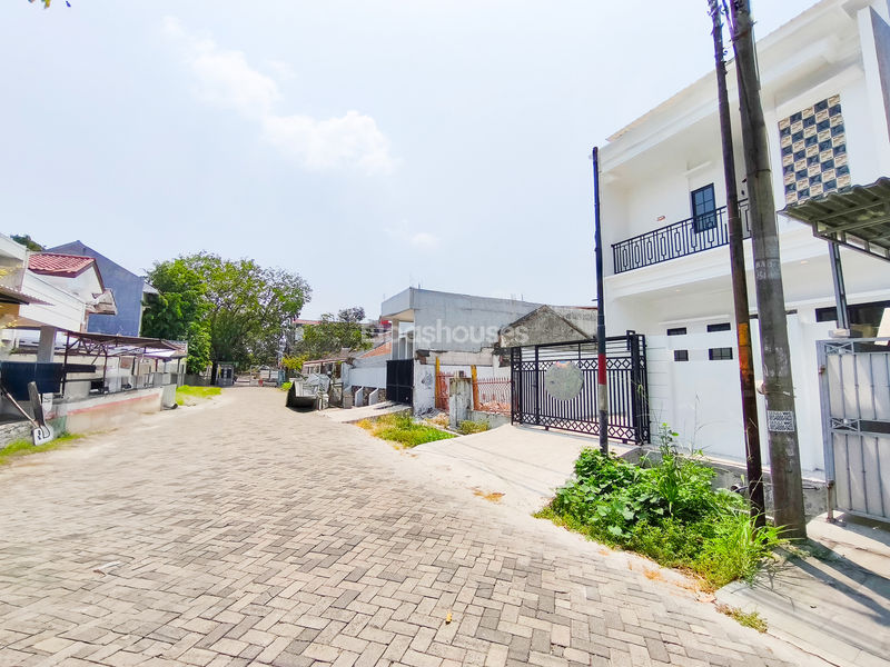 Jalan Dahlia Indah 1 Blok Gd No. 4b