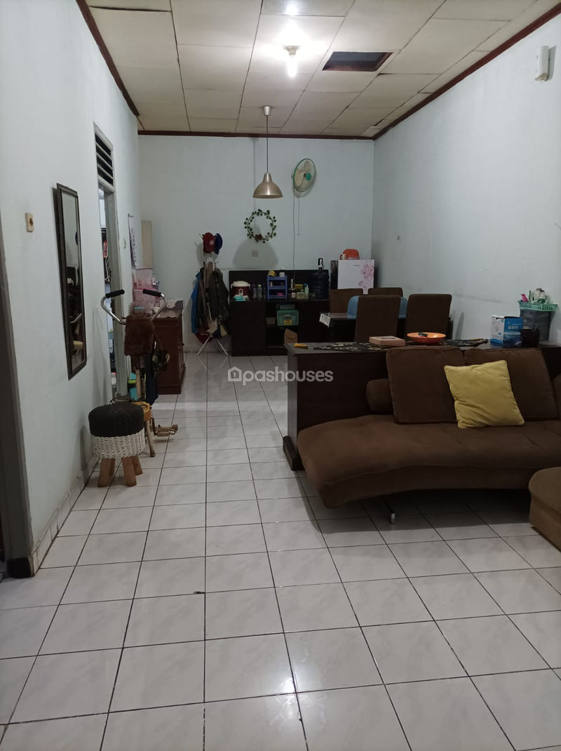 Jl. Flamboyan Raya No. 30