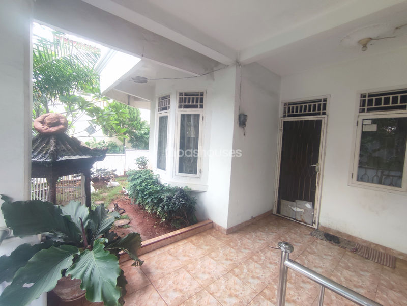 Jalan Villa Kalisari