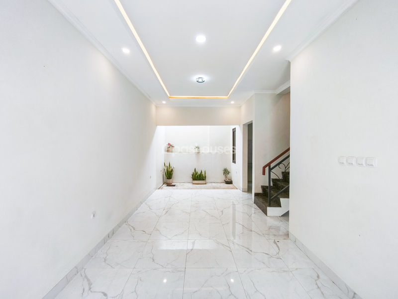 Ciomas Mansion