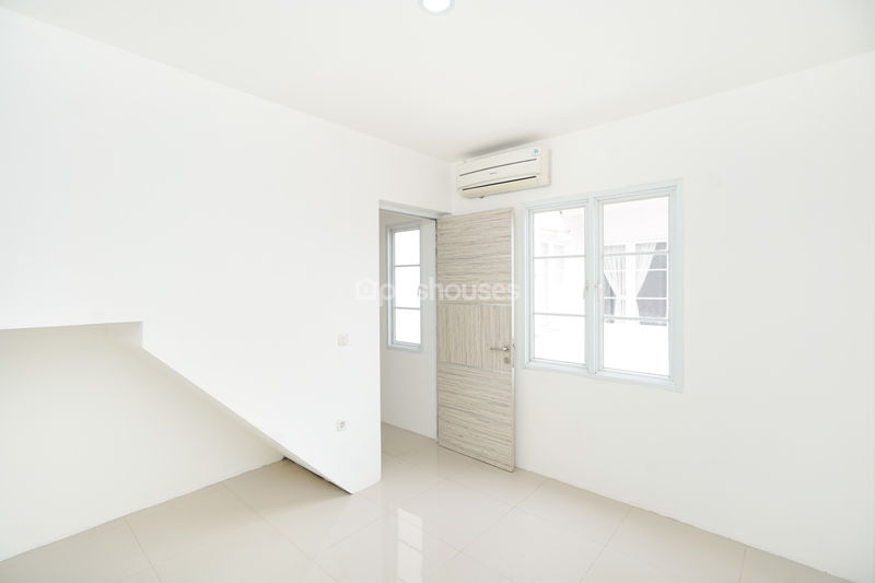 Villa Mutiara Gading 2 Cluster Alamanda