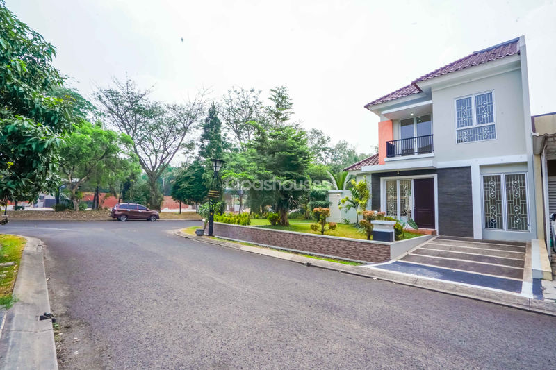 Telaga Golf Sawangan Cluster Espanola