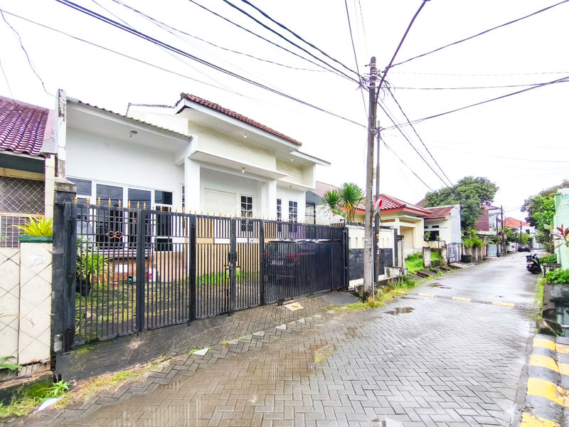 Komplek Departemen Perdagangan Ciledug Blok B No.20